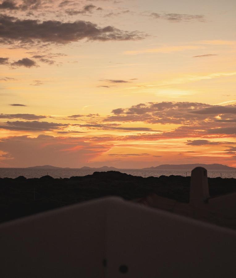 Rocce Rosse Sardinia Aparthotel Isola Rossa Exterior photo
